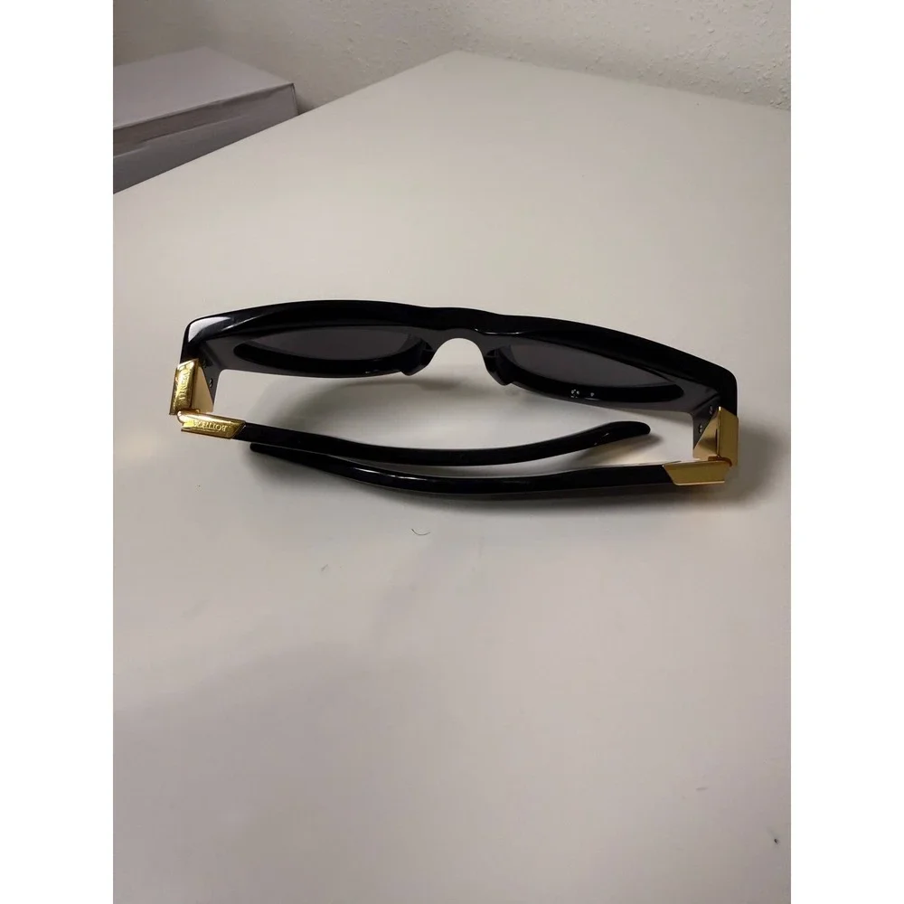 Bottega Veneta black glasses